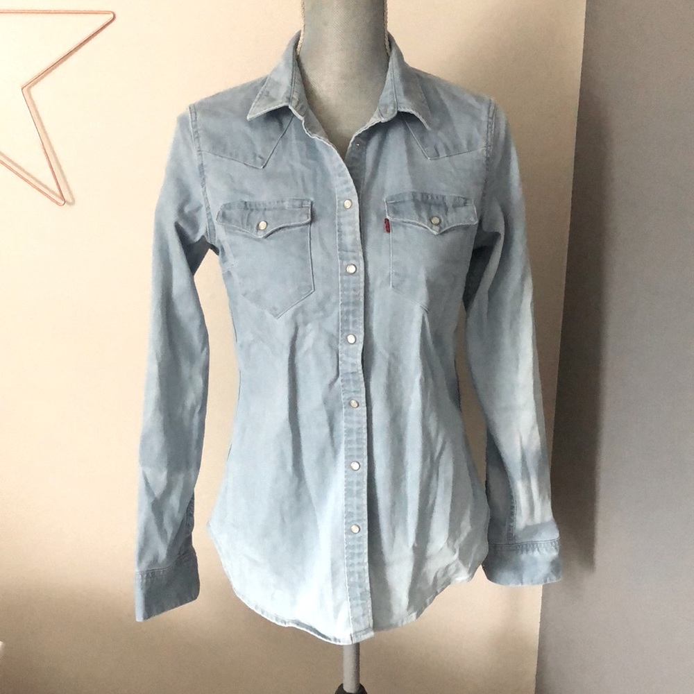 Levi’s Jean button down long sleeve